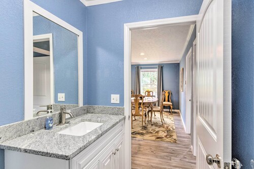 Mountain-view Zirconia Home: Walk to Lake Summit!