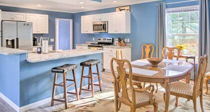 Mountain-view Zirconia Home: Walk to Lake Summit!