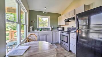 Cottage (2 Bedrooms) | Interior