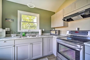 Cottage (2 Bedrooms) | Interior