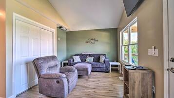 Cottage (2 Bedrooms) | Interior