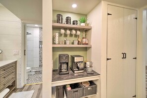 Interior - Sedona Condo w/ Pool, Hot Tub, & Pickleball! (Sedona)