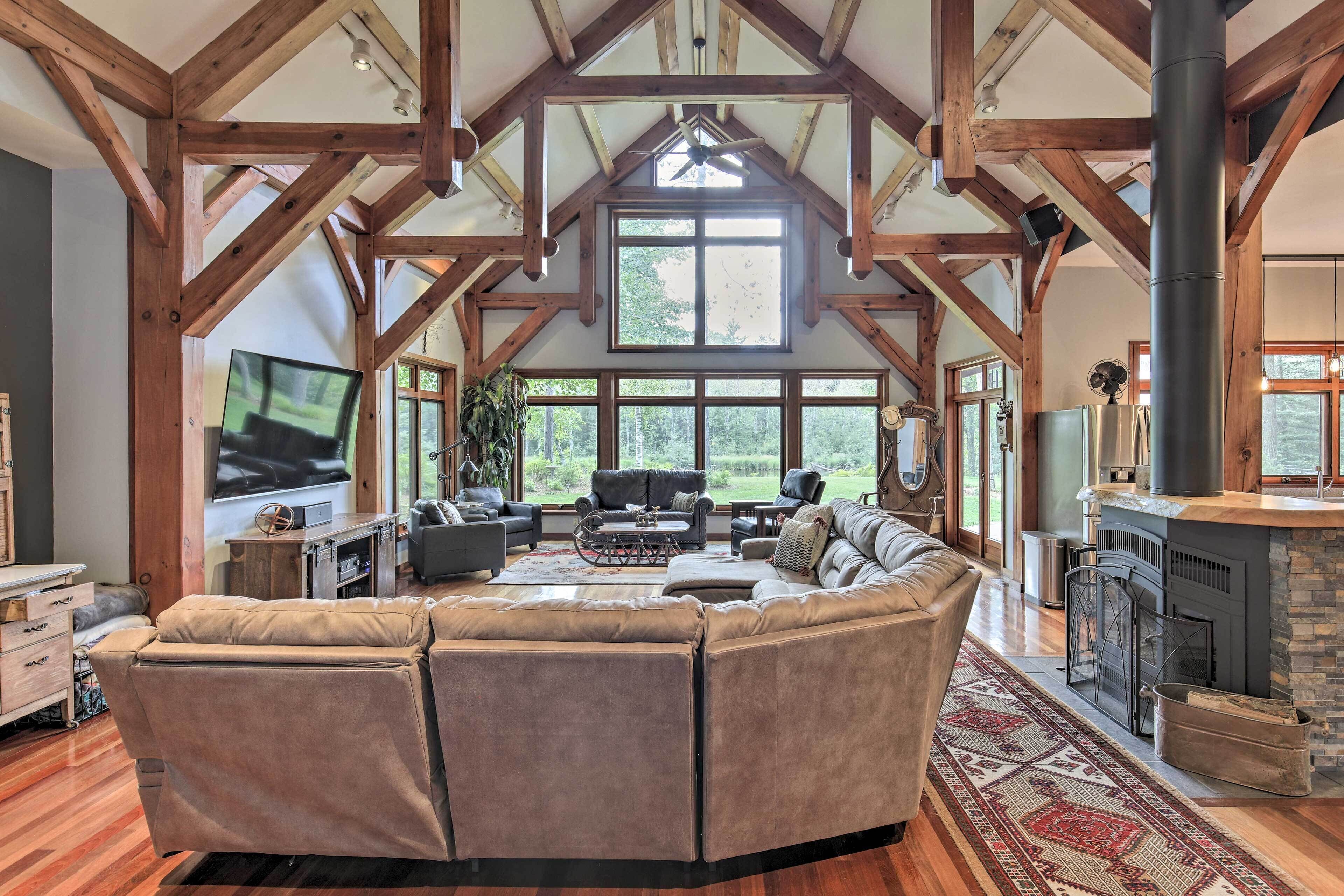 House (3 Bedrooms) | Interior