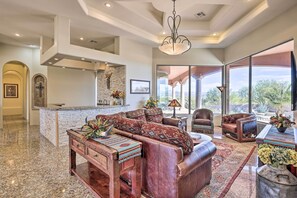 Villa (6 Bedrooms) | Interior