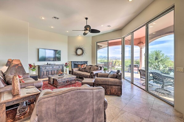 Villa (6 Bedrooms) | Interior