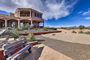 Villa (6 Bedrooms) | Interior - Mtn-view Gem w/ Pool, BBQ & Fire Pit in Scottsdale (Scottsdale)