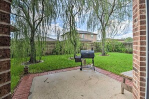 House (5 Bedrooms) | Interior