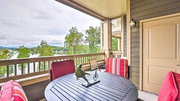 Apartment (2 Bedrooms) | Front of property