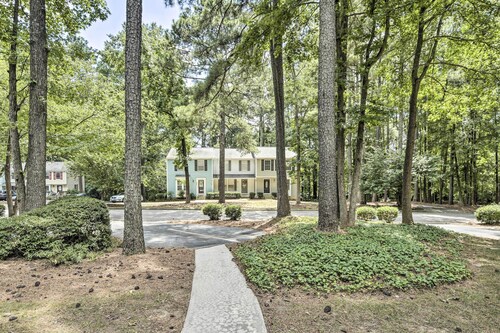 Walk to Dtwn & Breweries: Townhome in Cary!