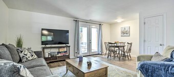 Walk to Dtwn & Breweries: Townhome in Cary!