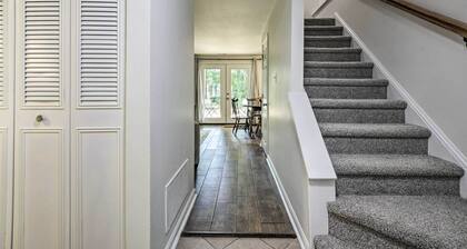 Walk to Dtwn & Breweries: Townhome in Cary!