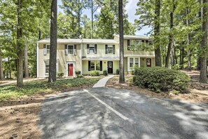 Apartment (2 Bedrooms) | Interior - Walk to Dtwn & Breweries: Townhome in Cary! (Cary)