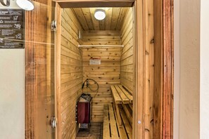 Sauna - Pet-friendly Mount Shasta Home w/ Hot Tub! (Mount Shasta)