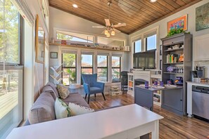 House (1 Bedroom) | Interior