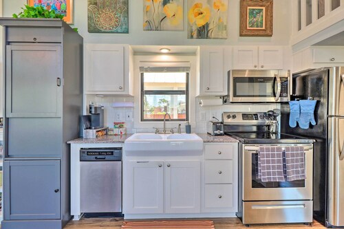 Upscale Tiny Home - Boho-chic Austin Getaway!