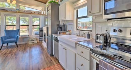Upscale Tiny Home - Boho-chic Austin Getaway!