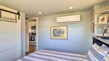 House (1 Bedroom) | Interior