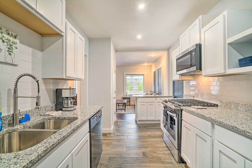 Charming & Quaint El Paso House w/ Backyard!