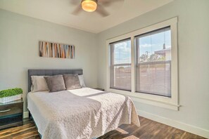 Interior - Charming & Quaint El Paso House w/ Backyard! (El Paso)