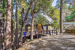 House (4 Bedrooms) | Interior - Pet-friendly Retreat w/ Game Room & Fire Pit! (Lake Arrowhead)