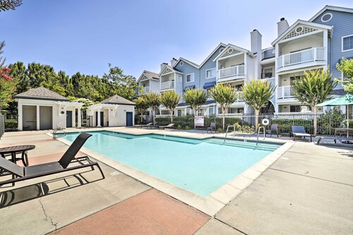 Bright Sunnyvale Condo w/ Community Pool!