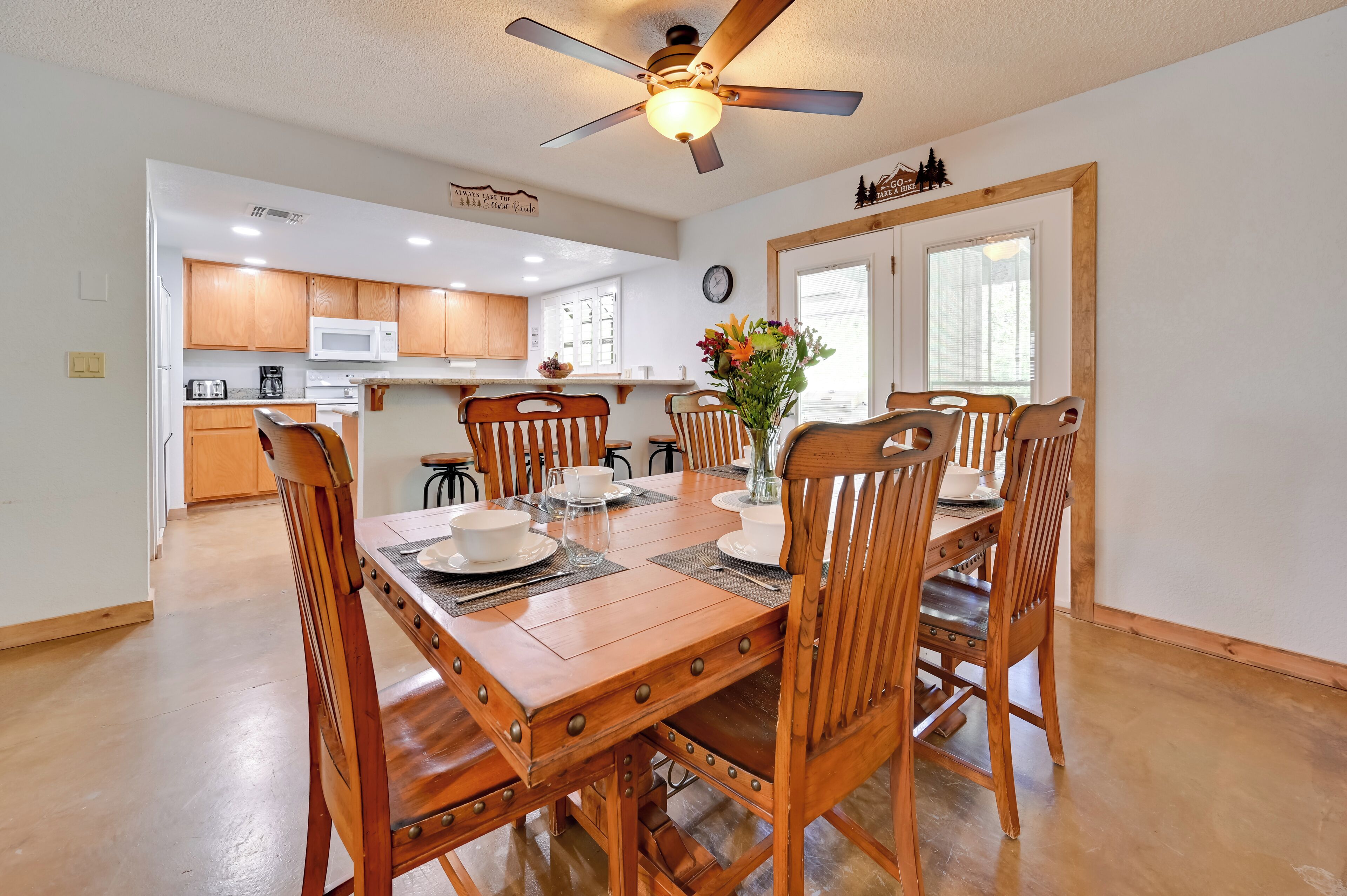 House (3 Bedrooms) | Interior