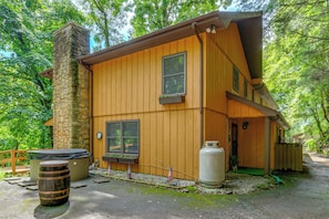 Apartment (2 Bedrooms) | Interior - Maggie Valley Townhome In Smoky Mountain Foothills (Waynesville)