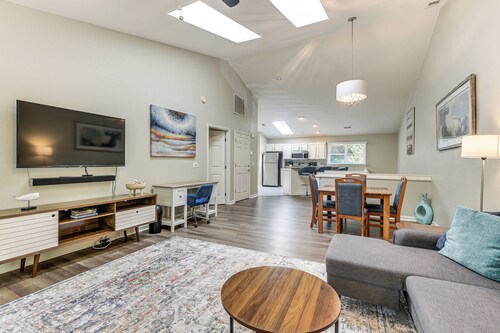 Resort Condo ~ 2 Mi to Sunset Beach Seashore!