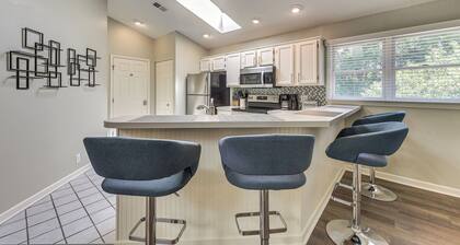 Resort Condo ~ 2 Mi to Sunset Beach Seashore!
