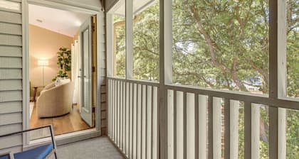 Resort Condo ~ 2 Mi to Sunset Beach Seashore!