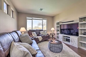 Interior - 1/2 Mi to Lake: Home w/ Hot Tub & Pool in Goodyear (Goodyear)