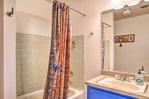 House (2 Bedrooms) | Interior - Peaceful Cabin w/ Deck & Grill: 1 Mi to Crown King (Crown King)