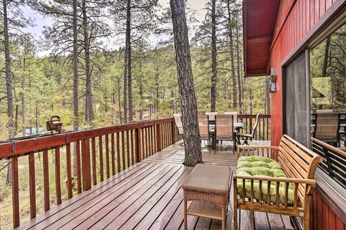 Peaceful Cabin w/ Deck & Grill: 1 Mi to Crown King