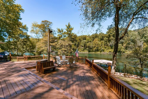 Riverfront Retreat w/ Fire Pit: Fish & Hike!