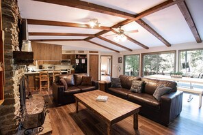 Rumah (2 Bedrooms) | Interior