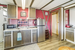 Apartment (1 Bedroom) | Interior - 6 Mi to Old Town, Panoramic Views: Cottonwood Gem! (Cottonwood)