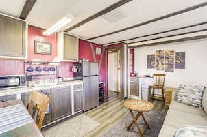 Apartment (1 Bedroom) | Interior