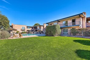 Interior - Stunning Old Town Condo: Pool & Sunset Views! (Scottsdale)