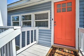 House (2 Bedrooms) | Interior - Duplex Unit < 2 Mi to Fishing & Beach Access (Oak Island)