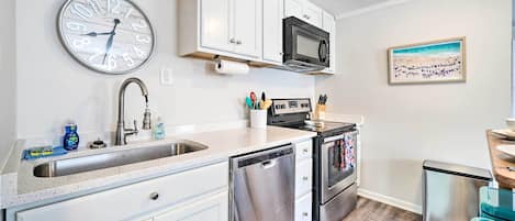 House (2 Bedrooms) | Interior