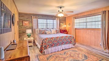 Apartemen (0 Bedroom) | Setrika/meja setrika dan seprai linen