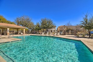 하우스 (4 Bedrooms) | 숙박 시설 정면