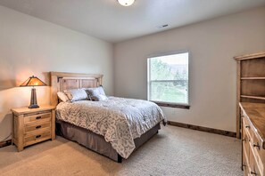 Apartment (3 Bedrooms) | Interior - Midway Golf & Adventure Hub, 17 Mi to Slopes! (Midway)