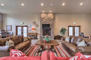 Apartment (3 Bedrooms) | Interior - Midway Golf & Adventure Hub, 17 Mi to Slopes! (Midway)