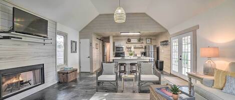 المنشأة من الداخل