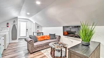 Apartment (0 Bedroom) | Interior