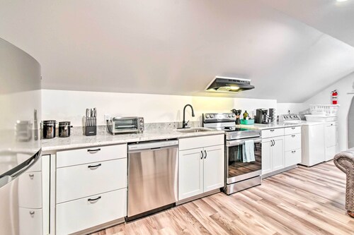 Fayetteville Apartment w/ Yard: Pets Welcome!