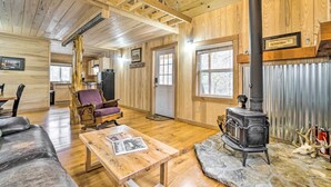 TV - Secluded Patriot Escape - 50 Acres of Hiking! (Patriot)