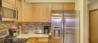 Bigfork Condo w/ Hot Tub Access, By Lake!