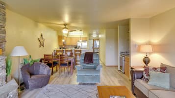 Apartment (2 Bedrooms) | Front of property